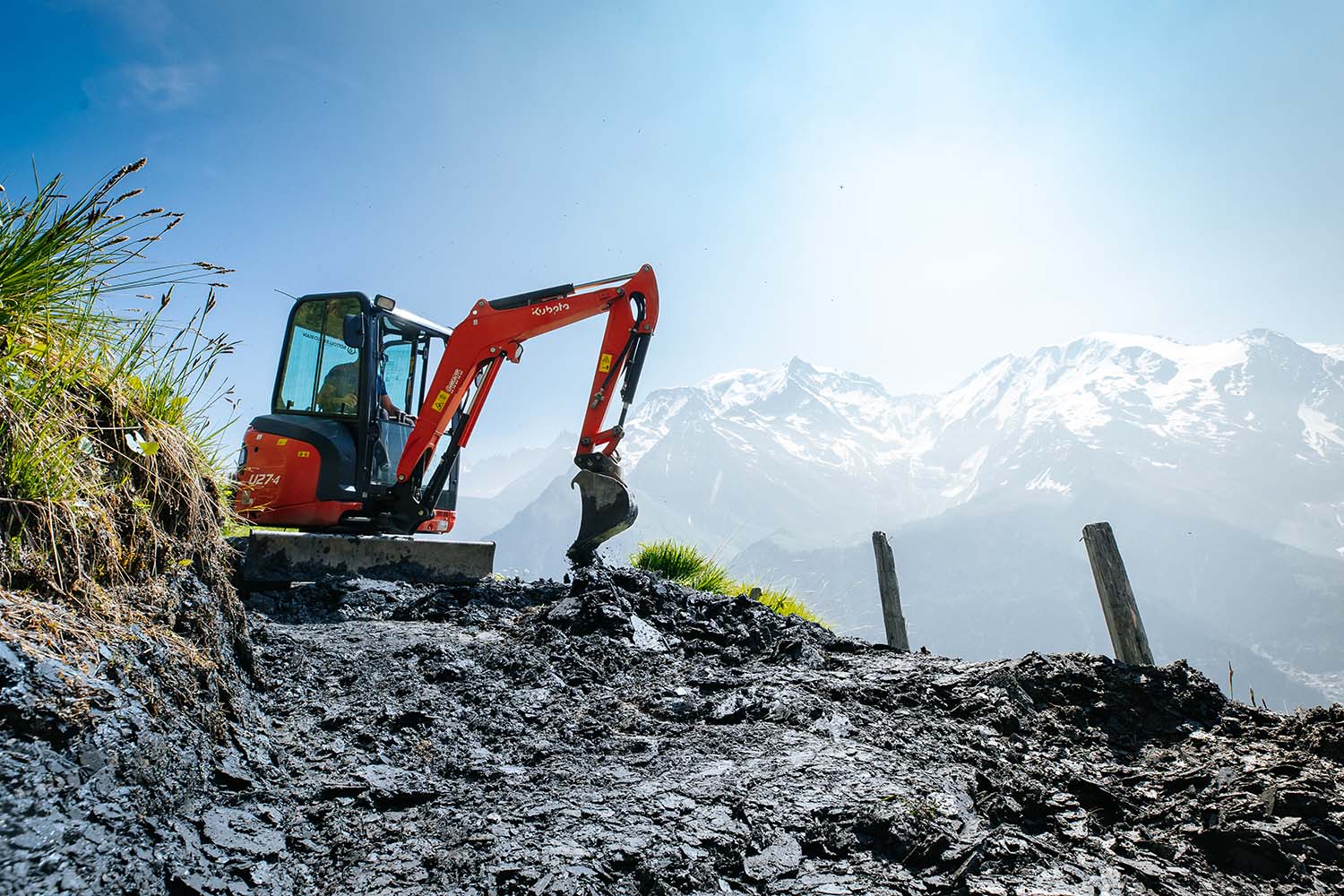 Travaux de terrassement en montagne